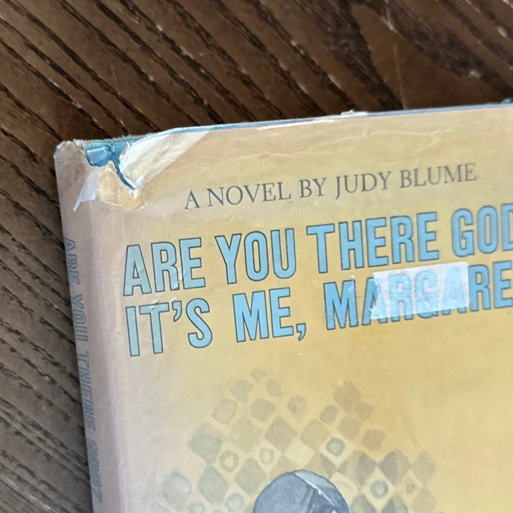Judy Blume Are You There God? It's Me, Margaret. Vintage Hardcover Library Book